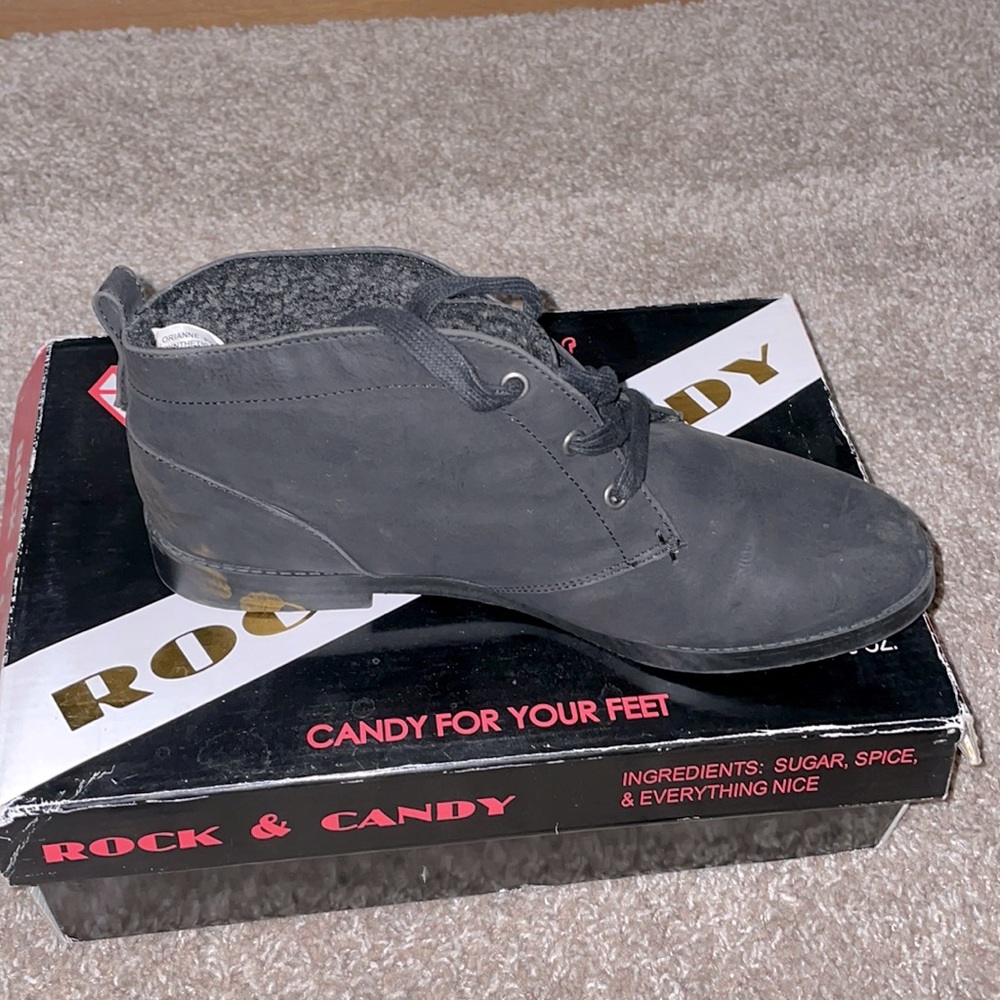 Black casual shoes